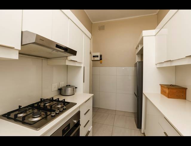 2.5 BEDROOM APARTMENT FOR SALE IN ESSENWOOD